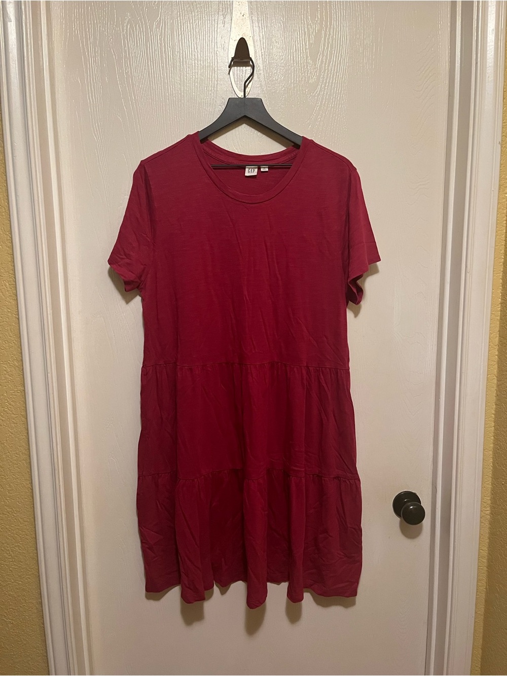 GAP Short Sleeve Tiered Midi Dress - Wine/Berry